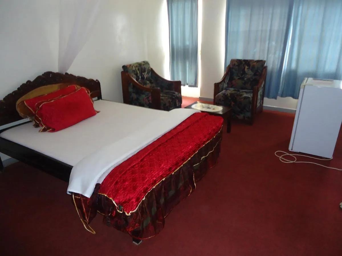 Brisk Hotel Triangle Njeru Уганда