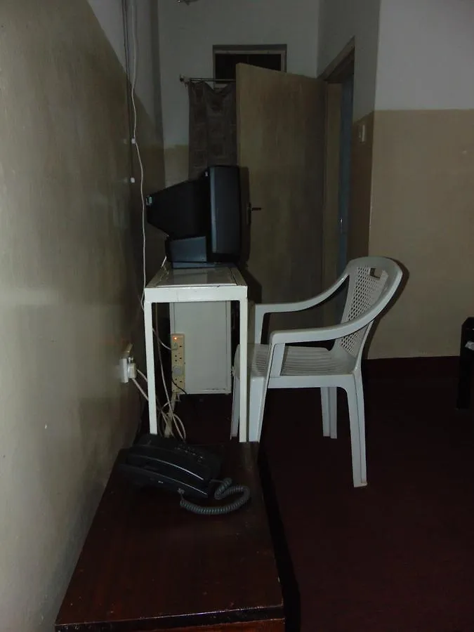 Brisk Hotel Triangle Njeru