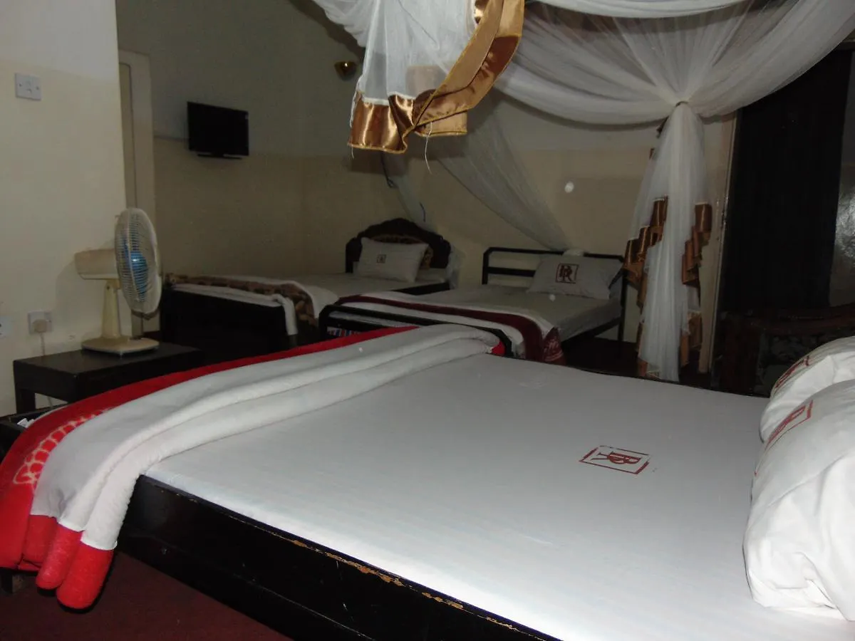 Brisk Hotel Triangle Njeru